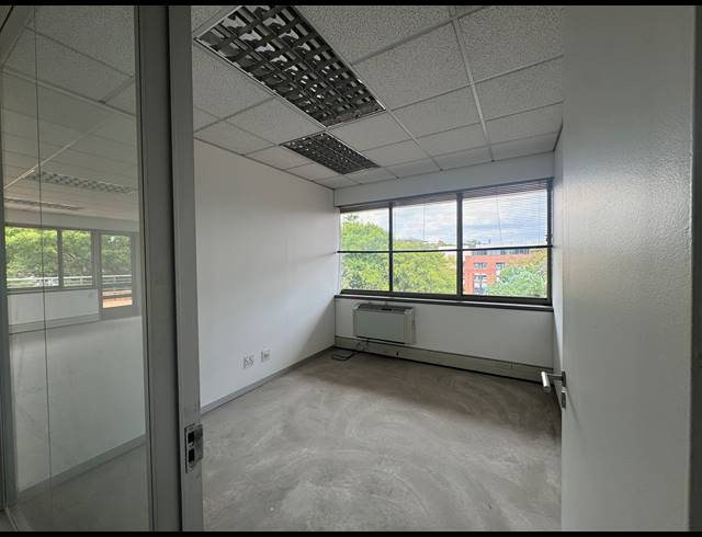 313M² OFFICE TO LET IN WOODMEAD